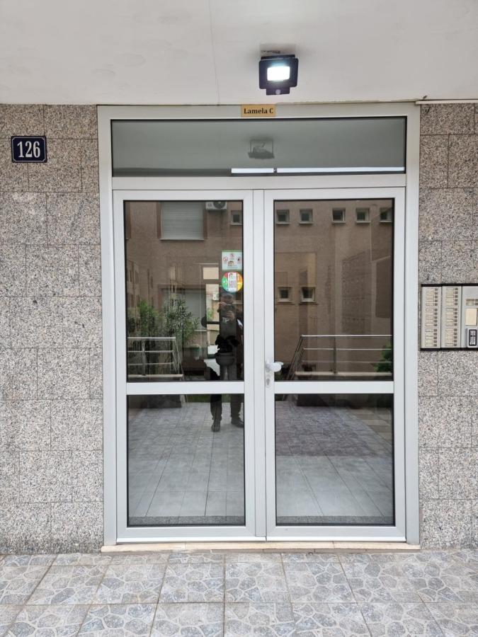 One Bedroom Centre Apartment Podgorica Exteriör bild