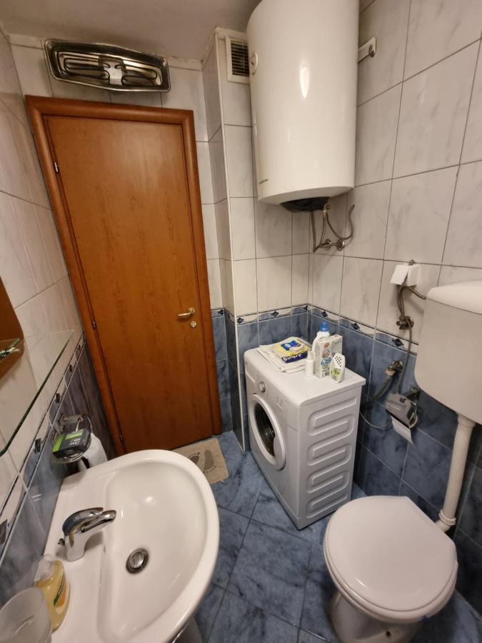 One Bedroom Centre Apartment Podgorica Exteriör bild